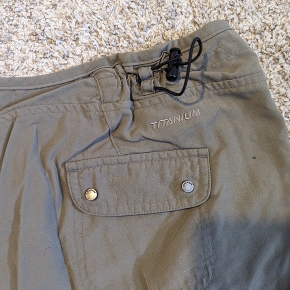 Women's Columbia Titanium hiking pants/capris - Picture 4 of 5